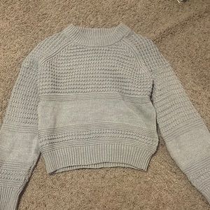 universal thread sweater size M